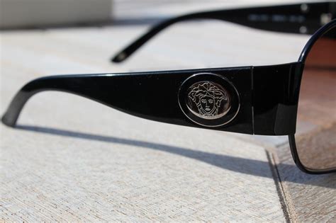 versace 2101 fake